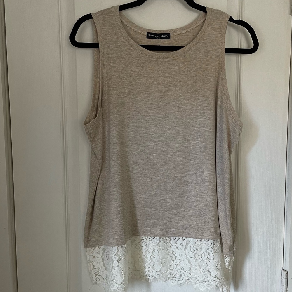 NWT Kim & Kami Woman's Lace Trim Sleeveless Crew Neck Top Size L